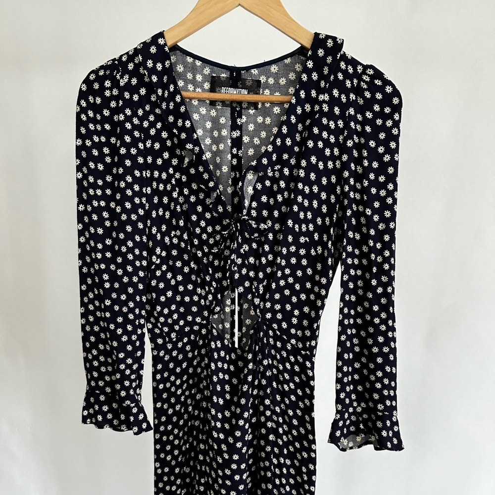 Reformation daisy print cutout ruffle dress navy